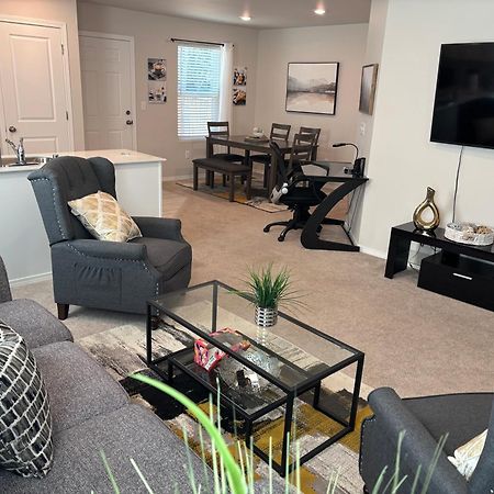 Beautiful And Amazing Community Villa Graham Екстериор снимка